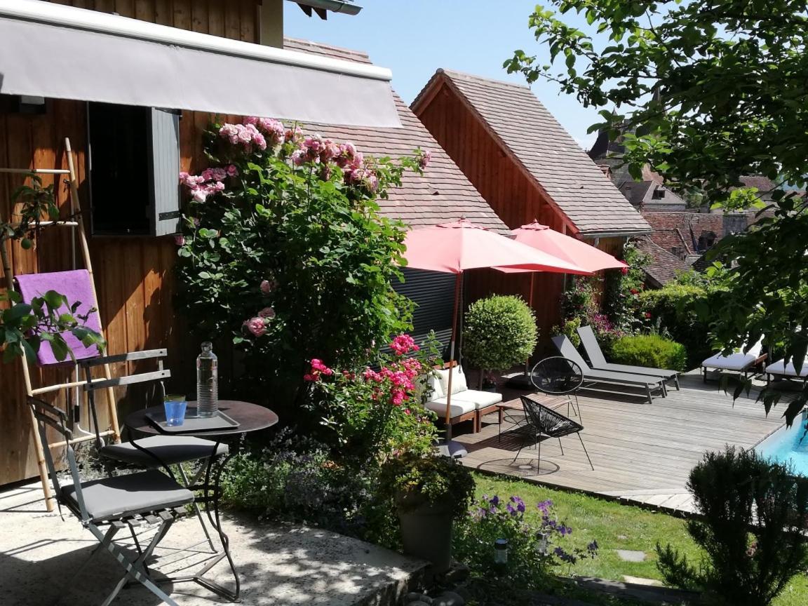 Les Perluetes Hotel Carennac ภายนอก รูปภาพ